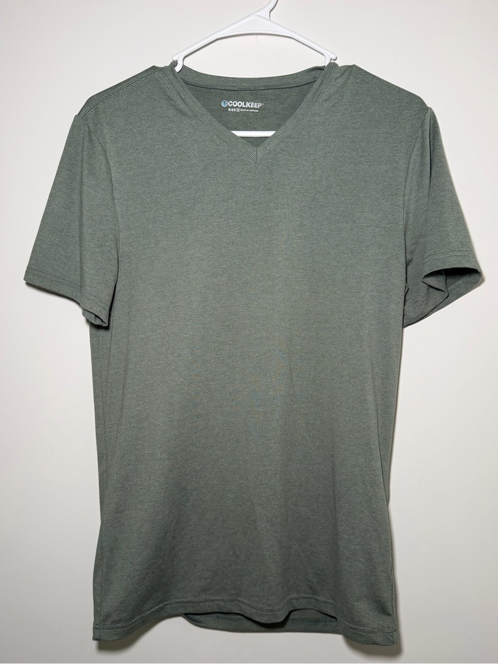 CoolKeep Men’s Performance V Neck Sleep Tee Small